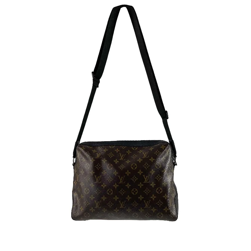 Lightweight duffle bags for gymLOUIS VUITTON Monogram Macassar Torres Messenger Brown Handbag