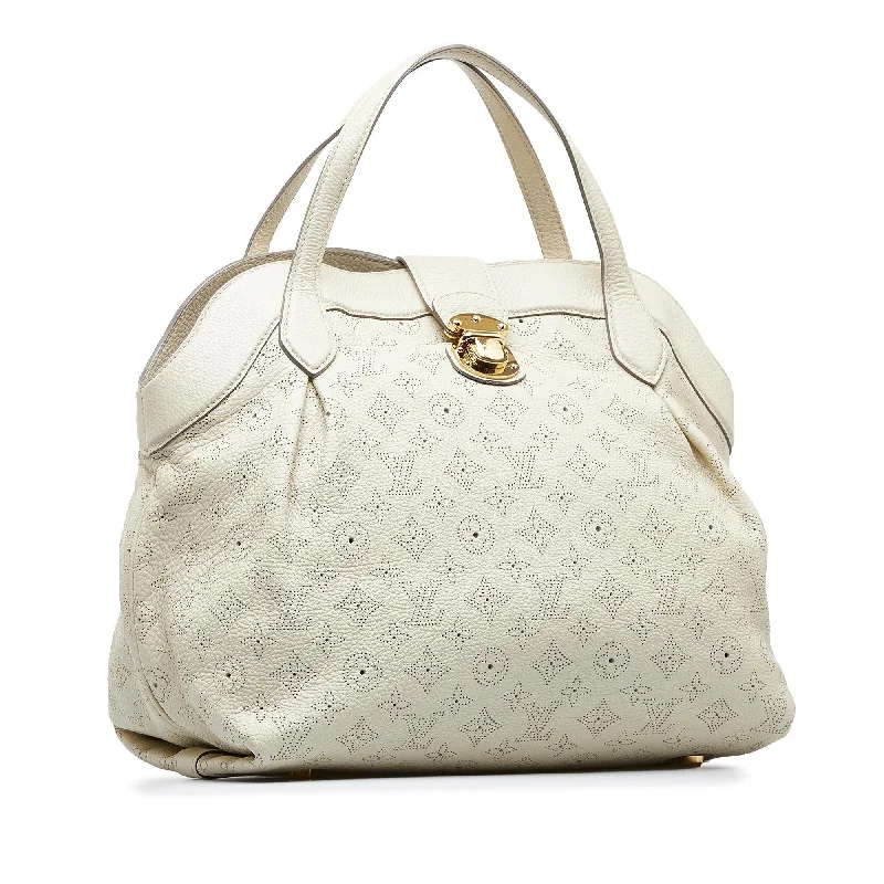 Compact crossbody bags for travelLouis Vuitton Monogram Mahina Cirrus MM (SHG-Cu24x5)