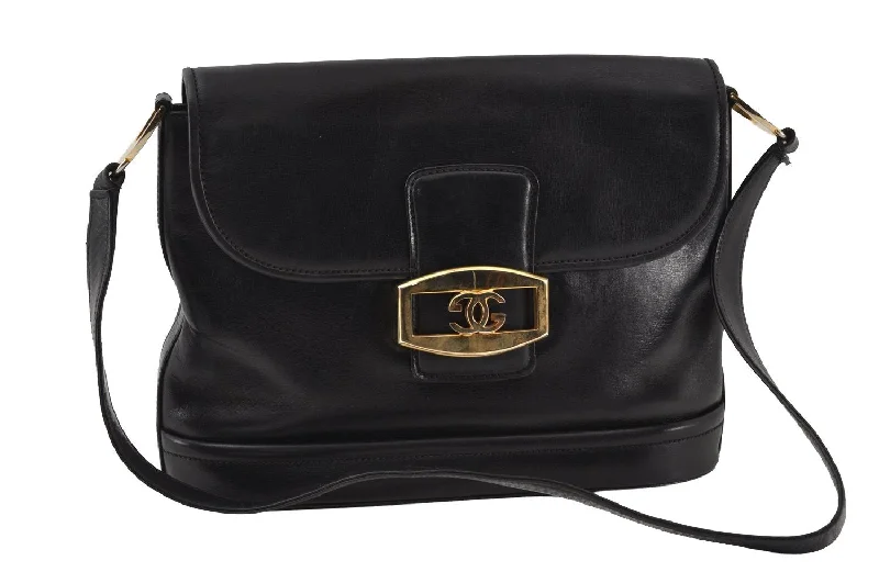 Vintage-inspired handbagsAuthentic GUCCI Vintage Shoulder Bag Purse Leather Black 5353I