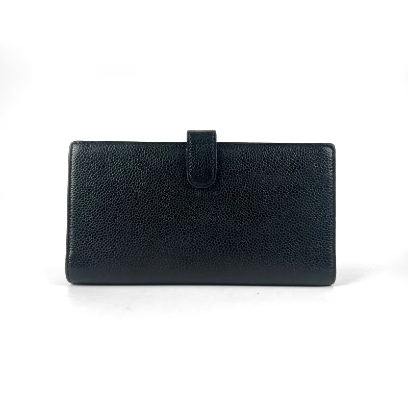 Minimalist leather handbagsChanel Timeless Continental Purse Black