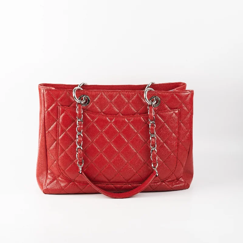 Compact crossbody bags for travelChanel GST Caviar Red