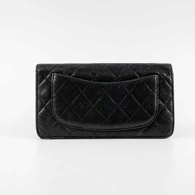 Elegant clutch bags for weddingsChanel Wallet Lambskin Black