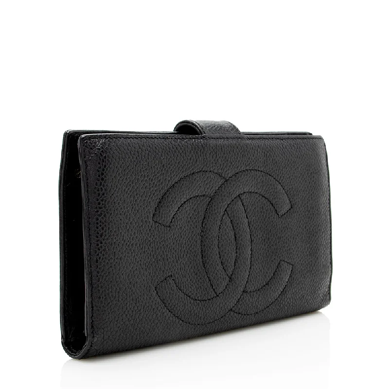 High-end designer bags for menChanel Vintage Caviar Leather Timeless French Purse Wallet (18000)